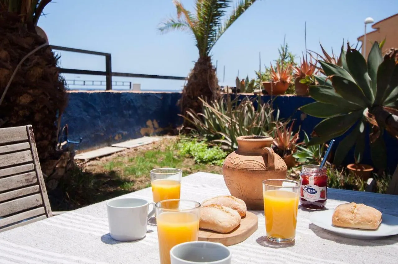 Your Desk On The Beach, Vista Bella Seaview Apartment El Medano  El Medano (Tenerife)